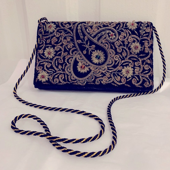 Black velvet and Embroidered mini shoulder bag or clutch. - Picture 1 of 16
